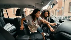 Quanto carburante consuma davvero il climatizzatore in auto: miti da sfatare e consigli per non sprecarne